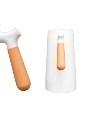 Garrafa Térmica 1L Off White – Plástico Resistente, Moderna e Super Prática