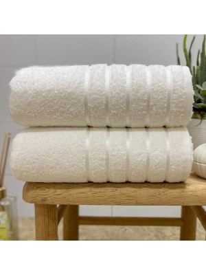 Toalha de Banho Felpuda Comfort Branco 70x140cm Alta Absorção Toque Macio Conforto para Uso Diário